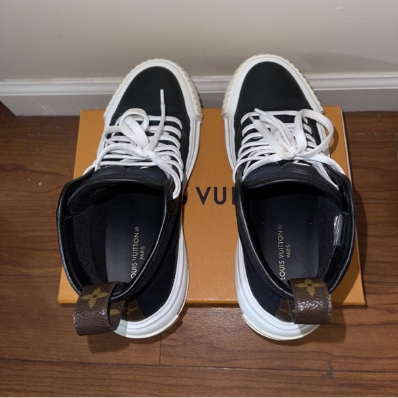 Louis Vuitton Squad Sneaker Boot, Size 39 - Picture 5 of 8